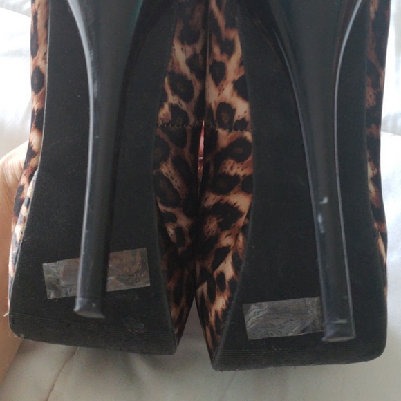 5/$28 Charlotte Russe leopard platform heels - Picture 3 of 6